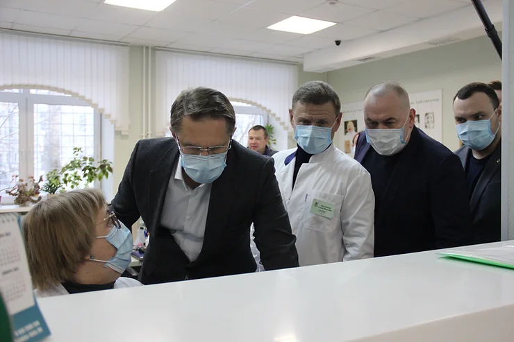 Михаил Мурашко оценил потенциал развития медицинской промышленности в Свердловской области